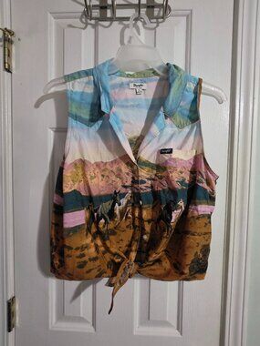Wrangler Retro Horse Print Tie Front Shirt